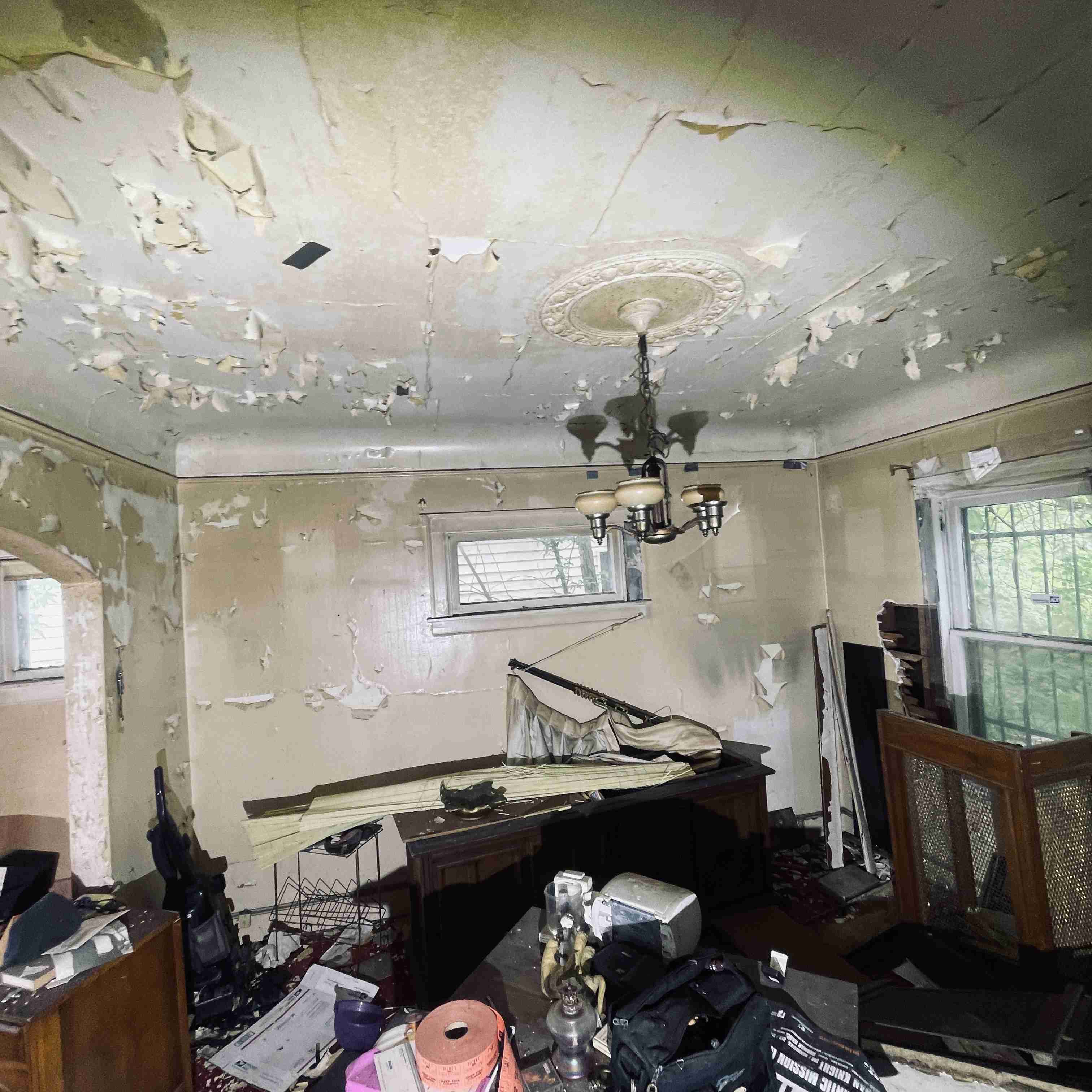 14044 Roselawn (32).jpg